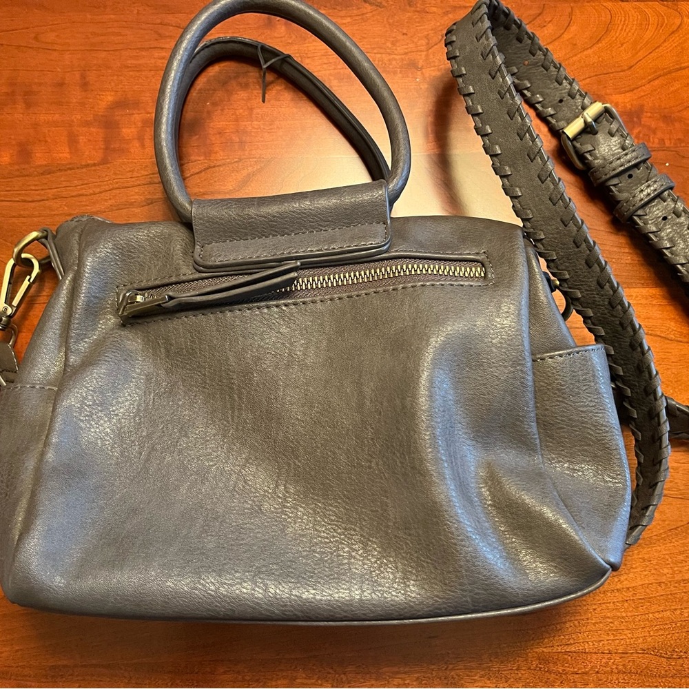Elegant Gray Leather Handbag